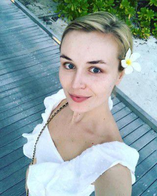 Поліна Гагаріна з'явилася в образі без косметики на обличчі. Співачка Поліна Гагаріна виставила фото в Instagram.