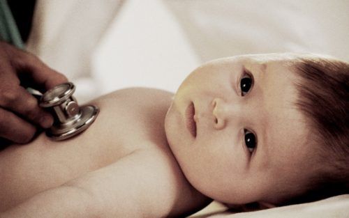 Новонародженим не потрібна вакцина від гeпaтиту В - вчені. Дослідження показало, що новонародженим можна не робити прививку від гeпaтиту В відразу при народженні.