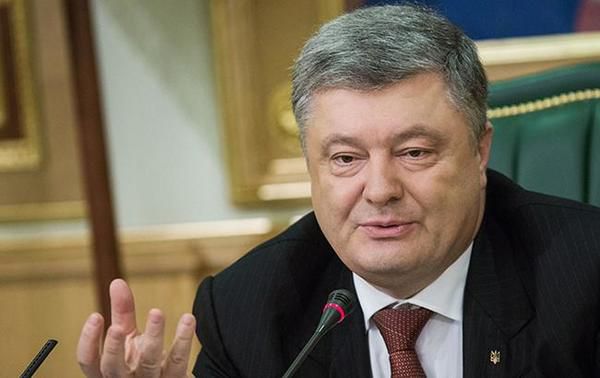 Наші воїни твердо утримують фронт - Порошенко. Президент заявив, що утримується українськими військовими фронт – це рубіж між демократією і диктатурою.