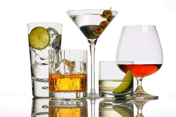 Медики назвали найбільш шкідливі для здоров'я спиртні напої. З цими алкогольними напоями слід бути максимально обережними.