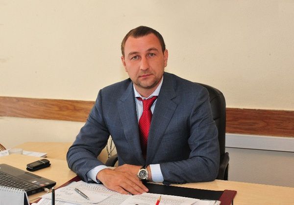 Чоловіки в житті Віри Брежнєвої. Перший чоловік - Віри Брежнєвої: Коли я її побачив вперше, мені здалося, що зійшло сонце.  3 лютого, одній з найсексуальніших жінок шоу-бізнесу виповнилося 36 років.