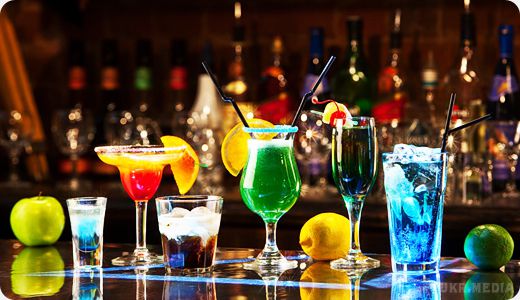 СМС привітання з Міжнародним Днем бармена. Сьогодні відзначається професійне свято: Міжнародний День бармена.