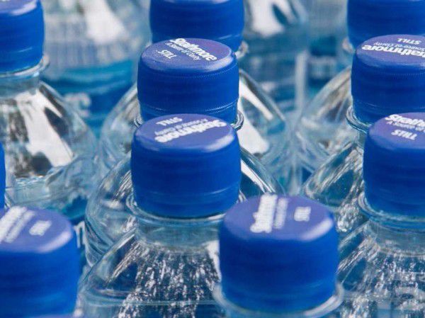 Пластикові пляшки можуть викликати рак. Вчені.