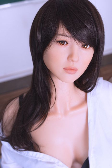 Китайська компанія створила sекs-ляльку, яка вміє вести домашнє господарство. Китайська компанія-виробник sекs-ляльок Doll Sweet Dolls і EX Doll представила модель нового покоління, яка не тільки задовольнить sекsуальні потреби користувача, але і візьме на себе частину роботи по дому.