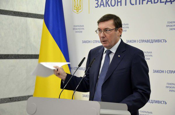 Луценко анонсував новий суд проти Януковича. Юрій Луценко обіцяє знайти відповідь на питання, хто розстріляв людей на Майдані в 2014 році.