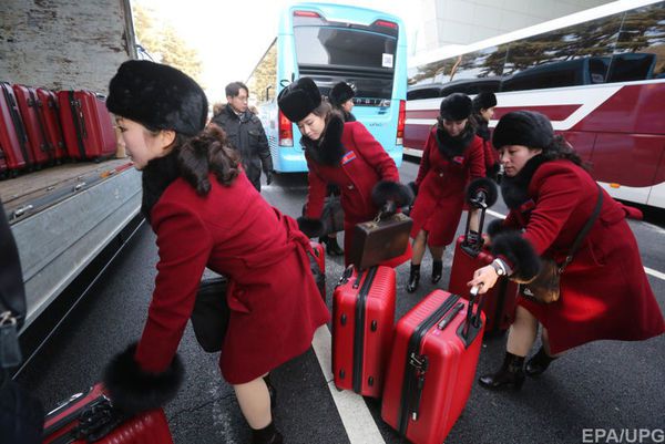 Вперше в історії. Як КНДР готується взяти участь у зимовій Олімпіаді в Південній Кореї (фото).  9 лютого, в південнокорейському Пхенчані почнеться зимова Олімпіада, в якій має взяти участь Північна Корея.