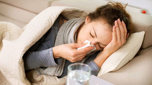 Хворим на грип не можна їсти часник і цибулю – лікарі. Фахівці розповіли про найпоширеніші помилки про грип.