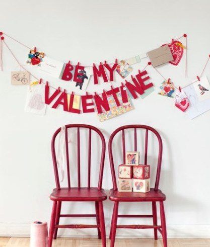 Декілька порад, які допоможуть вам романтично прикрасити будинок до Дня святого Валентина. Важливо – створити потрібну атмосферу навколо себе і насолоджуватись цим світлим днем.