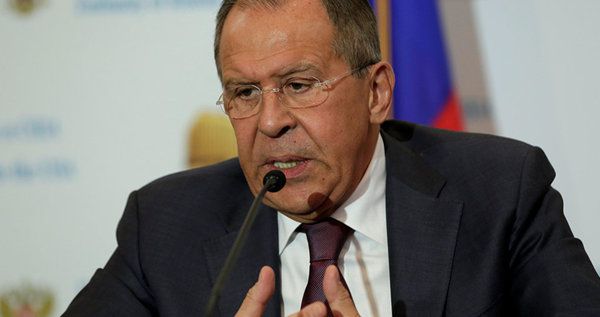 Росія "зробить висновки" у зв'язку з поставками Україні зброї США. Міністр закордонних справ Росії Сергій Лавров заявив, що Росія "зробить висновки" у зв'язку з поставками Україні американського зброї.