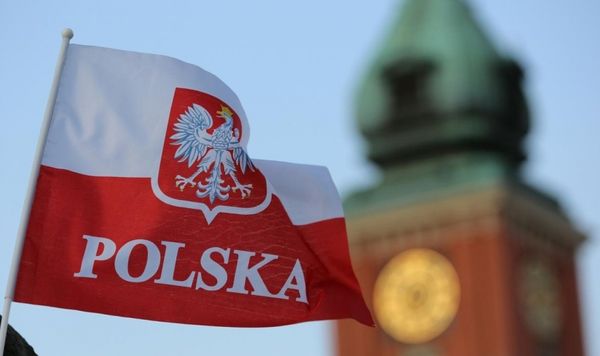 У Польщі з 12 лютого вступили в силу зміни до закону про іноземців. Зміни прийняті у відповідності з директивою ЄС від травня 2014 року
