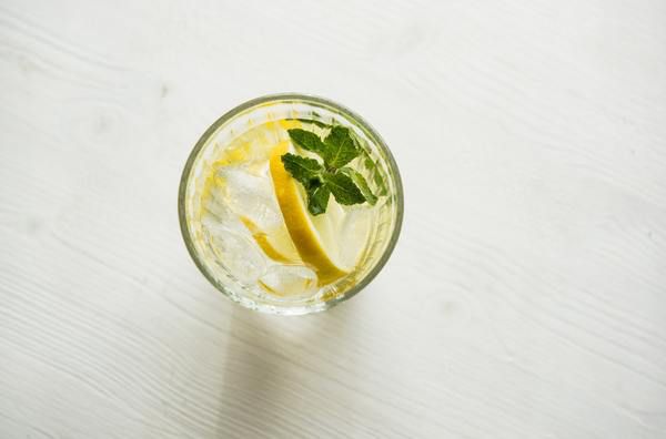 Вичавіть 1 лимон, змішайте з 1 столовою ложкою оливкової олії, і ви запам'ятаєте це до кінця вашого життя!. Рецепт простий і має значення для здоров'я. 