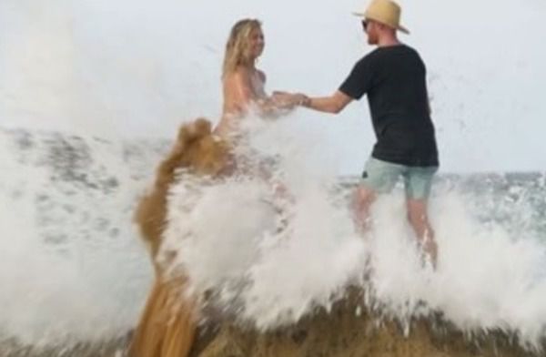 Оголена модель Кейт Аптон впала зі скелі під час фотосесії (фото, відео). Дівчина не встигла втекти від хвилі.