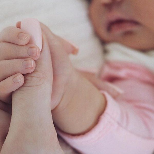 Кайлі Дженнер опублікувала відверте фото через два тижні після пологів(фото). 1 лютого 20-річна Кайлі Дженнер вперше стала мамою. 