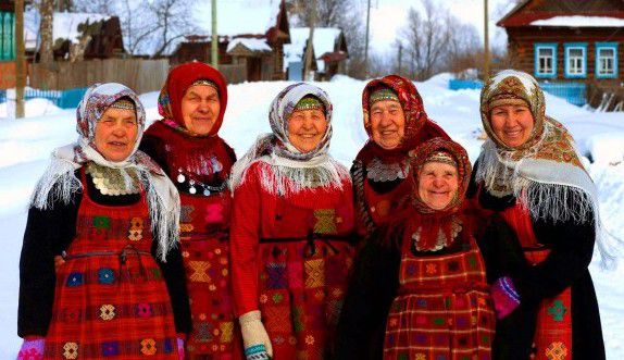У Москві «Бурановські бабусі» виступлять в останній день масляної.  На фестивалі, присвяченому масленичному уікенду, зможуть порадіти разом з іменитими виконавцями фольклору «Бурановскими бабусями».