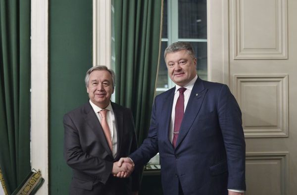 Порошенко і генсек ООН дійшли згоди щодо миротворчої місії на Донбасі. Зустріч відбулася в рамках 54-й Мюнхенській конференції з питань безпеки.