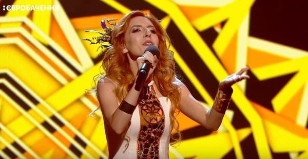 "Євробачення-2018": потужний голос ILLARIA, а на "Євробачення" не тягне - журі нацвідбору. Співачка представила свою авторську пісню "Сила".