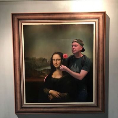 Сергій Свєтлаков своїм виглядом зіпсував картину «Мона Ліза». Актор на своїй офіційній сторінці в Instagram розмістив копію твору великого художника Леонардо да Вінчі.