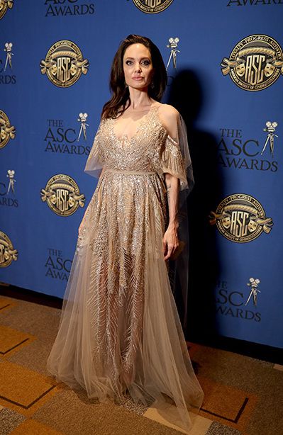 Анджеліна Джолі в мереживній сукні стала головною зіркою церемонії вручення премій Американського суспільства кінооператорів. В Лос-Анджелесі відбулася церемонія вручення премій Американського суспільства кінооператорів. 