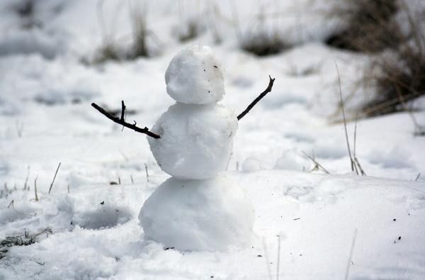 До України йде похолодання. Найближчої доби, 20 лютого, погоду в Україні визначатиме антициклон з центром над північчю країни, нічна температура трохи знизиться.