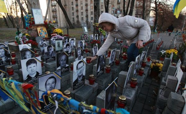 США вшанували пам'ять Небесної Сотні. У Держдепі закликали Україну подвоїти зусилля по реалізації реформ, щоб виконати обіцянки, озвучені чотири роки тому на Майдані.