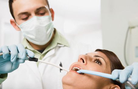 Про що мовчать стоматологи: 6 головних питань!. Радіючи новій пломбі, ми часто забуваємо задати доктору важливі питання. Про що ж не говорять стоматологи, поки їх не запитаєш? І чи є у них секрети професії?