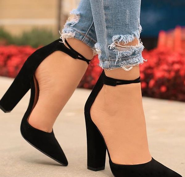 Ці туфлі будуть любити усі: 20 кращих новинок весни 2018.  Туфлі завжди були особливою річчю в жіночому гардеробі взагалі і навесні зокрема. Коли ще їх носити, якщо не зараз? Ми поговоримо про різні моделі: про класику, з каблуком і без каблука, а також розберемося в модних відтінках.