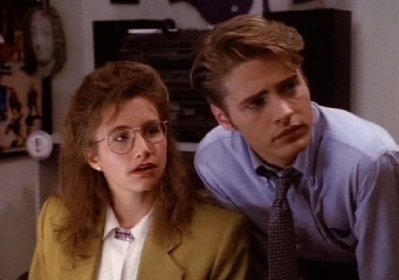 Подивися, як зараз виглядає Андреа з суперпопулярного в 90-і серіалу «Беверлі-Хіллз, 90210» (фото). Красивіше, ніж в 20.