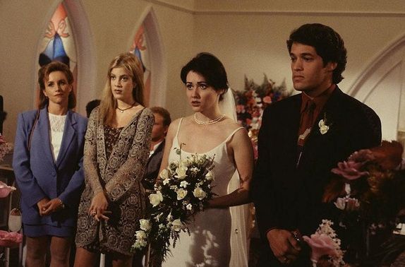 Подивися, як зараз виглядає Андреа з суперпопулярного в 90-і серіалу «Беверлі-Хіллз, 90210» (фото). Красивіше, ніж в 20.