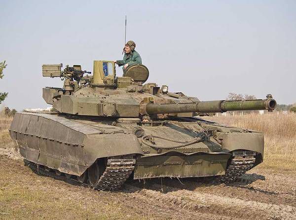 Муженко пояснив, чому ЗСУ отримають танки «Оплот» на рік пізніше, ніж планувалося. До кінця 2018 року Збройні сили України (ЗСУ) отримають танки «Оплот».