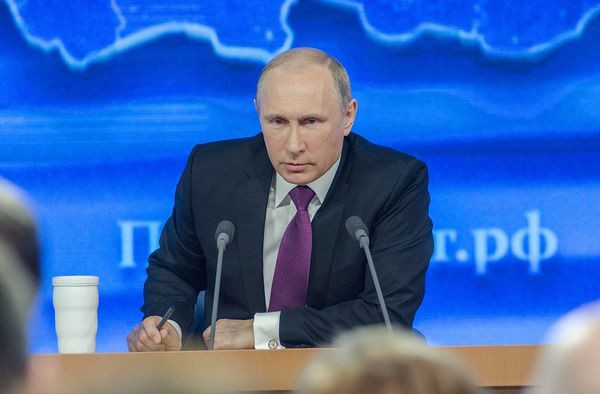 Путін відмовився видати США росіян, звинувачених у втручанні у вибори. США розслідують «втручання РФ».