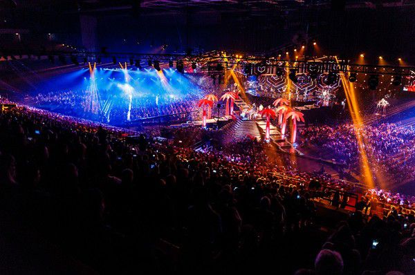 Ані Лорак вразила всіх неймовірним новим шоу «DIVA»!. В Москві відбулося довгоочікуване шоу від співачки Ані Лорак.