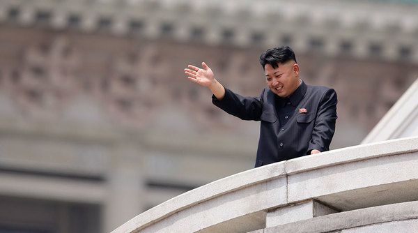КНДР готова позбутись ядерної зброї, але за однієї умови. Влада Північної Кореї пообіцяла усунути ядерну зброю якщо режиму Кім Чен Ина нічого не загрожуватиме.