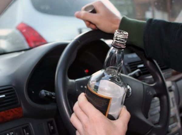 Поліція назвала приголомшливу кількість п'яних водіїв, спійманих з початку року. Протягом січня та лютого 2018 року на території України оформлено 14 777 адміністративних протоколів на водіїв за керування у стані сп'яніння (алкогольного, наркотичного чи ін.), 
