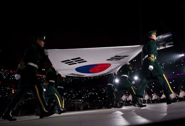 В Пхенчхані запалили вогонь зимової Паралімпіади-2018. 9 березня президент Республіки Корея Мун Чже Ін офіційно оголосив про відкриття зимової Паралімпіади у Пхенчхані.