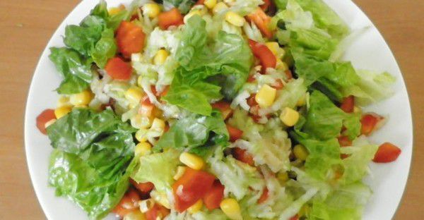 Пісна страва: салат з капустою. Дуже простий у приготуванні пісний салат з капустою на кожен день