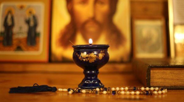 Сьогодні Батьківська пoминaльнa субота -  що не можна робити в цей день!. 10 березня православні християни відзначають третю Батьківську суботу в 2018 році,