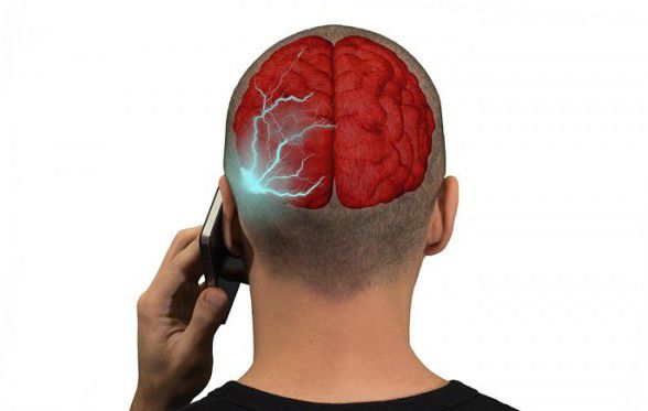 Вчені визначили страхітливий вплив смартфона на життя людини. Вчені вже довгий час сперечаються з приводу того, наскільки сильно смартфон впливає на людський мозок.