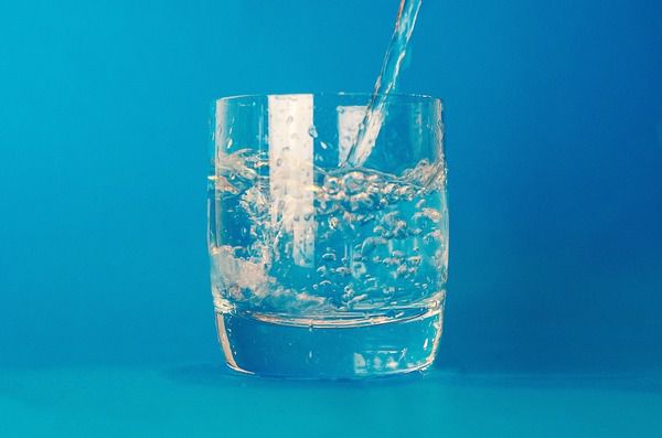 Скільки насправді потрібно пити води. Ми розповімо, скільки насправді вам потрібно пити води в день.