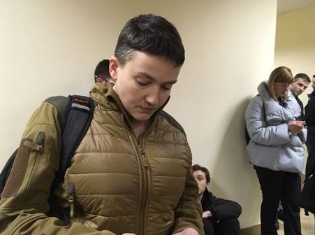 Савченко викликали на допит в СБУ, а вона поїхала за кордон. Нардепа Надію Савченко викликали на допит у Службу безпеки України по справі Володимира Рубана, проте вона виїхала за кордон.