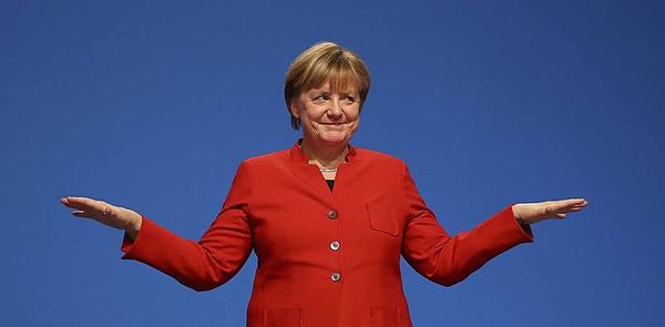 Меркель переобрали на посаду канцлера. За кандидатуру Ангели Меркель віддали голоси 364 депутати з необхідних 355 голосів.