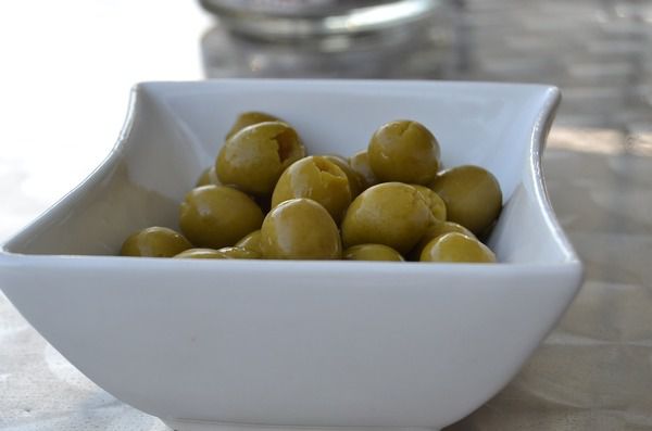 Маслини та оливки чи є відмінність?. А ви це знали?