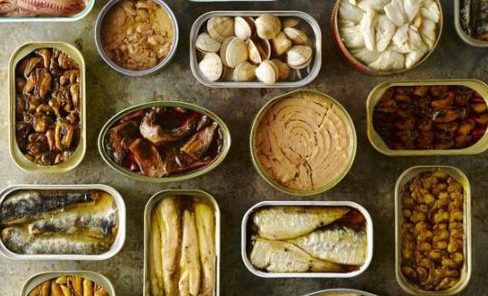 чим небезпечні консервовані продукти?