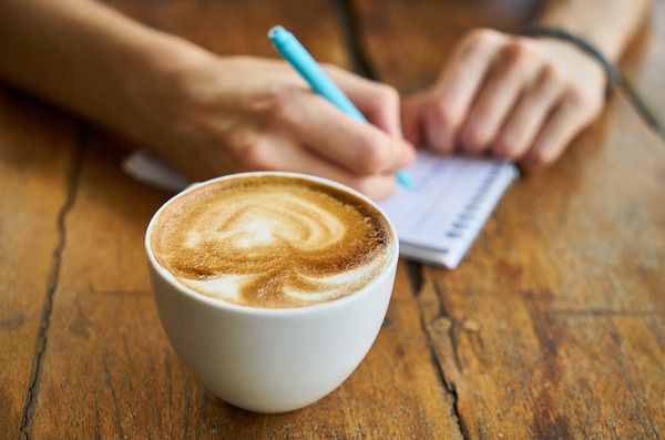 Чому не варто додавати в каву вершки або молоко?. Як правильно пити каву, щоб не нашкодити своєму здоров'ю