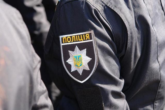 В Одесі затримали членів озброєної банди, яка спеціалізувалася на викраданні людей. В Одесі затримали озброєну банду викрадачів людей, які вимагали 200 тисяч доларів викупу