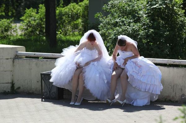 Смішно до сліз: конфузи, що відбулися під час весілля. Забійні весільні знімки, які викличуть дикий сміх.