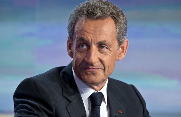 У Франції затримано колишнього президента Ніколя Саркозі. Ніколя Саркозі узятий під варту в рамках розслідування справи про фінансування виборчої кампанії.