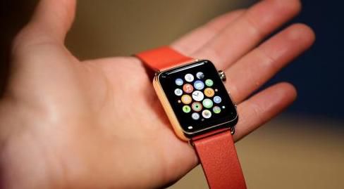 Функція Apple Watch привела вночі поліцію в будинок власника. Функції Apple Watch стали небезпечними для своїх власників.