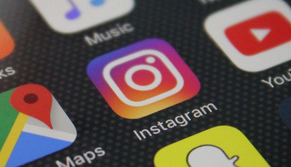 В Instagram з'явилася нова функція. Раніше користувачам відкрили доступ до передплати на хештегі.