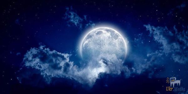 Останній за два роки "Блакитний Місяць": викканская жриця розповіла, що потрібно встигнути зробити. Під час повного "блакитного Місяця" можна зарядити чарівною енергією талісмани і особливі речі.