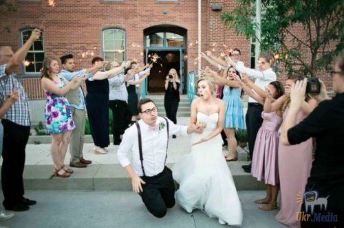 Смішно до сліз: весільні курйози на сторожі вашого настрою. Неймовірно смішна підбірка весільних приколів підніме вам настрій!